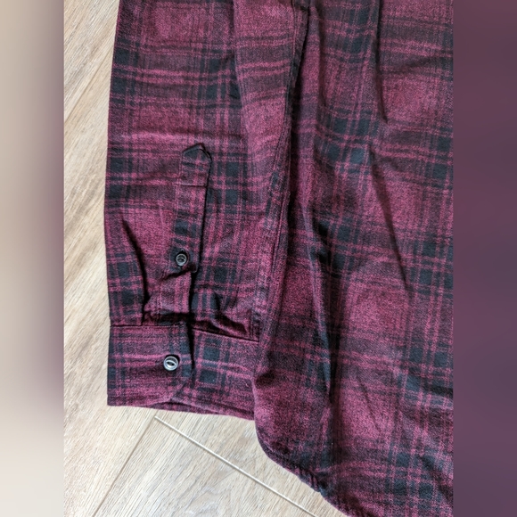 Ezekiel Flannel, Burgundy/Navy, size Medium - Picture 8 of 9